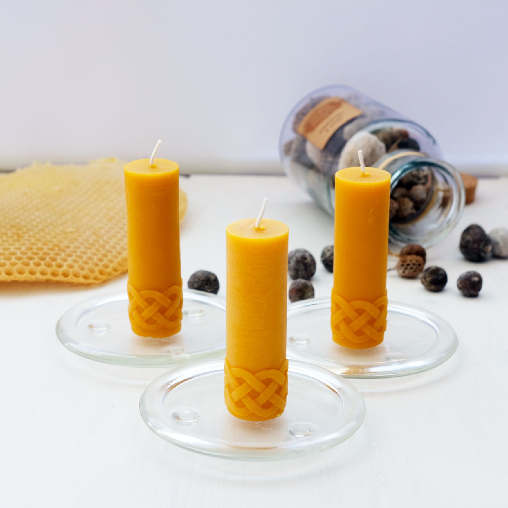 100% Pure Beeswax Tangled Candles