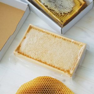 Raw Honey In Honeycomb Of Wildflowers 600g