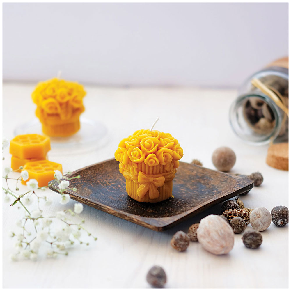 100% Pure Beeswax Roses Candles